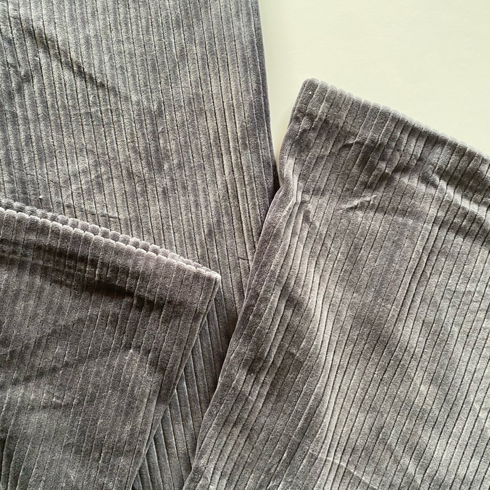 Aerie high rise gray corduroy flared pants - Picture 2 of 4